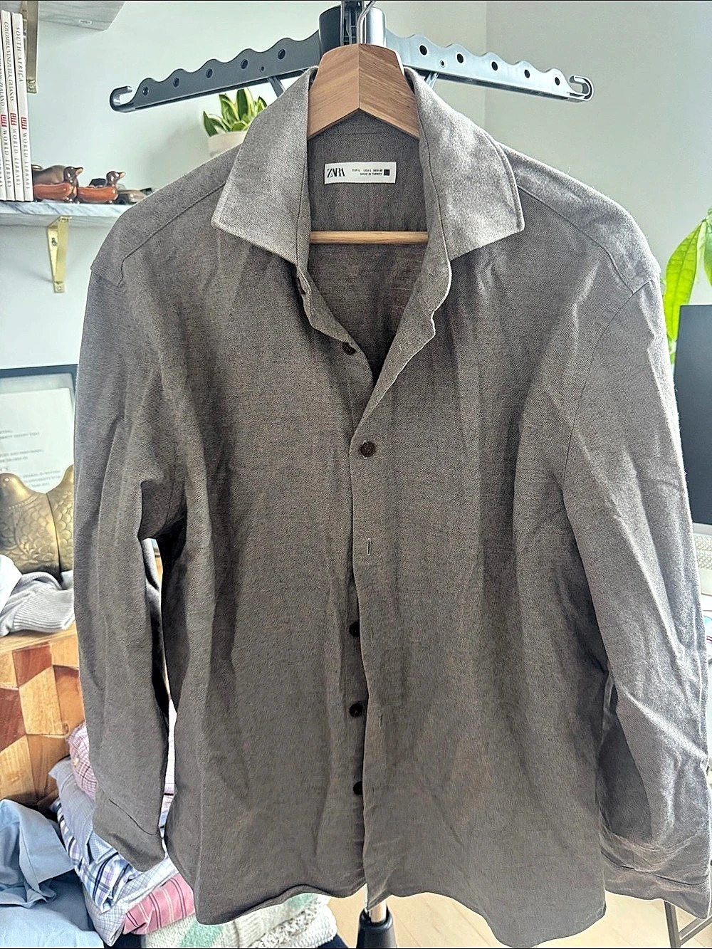 Zara Brown Button Front Shirt Size Large Like New